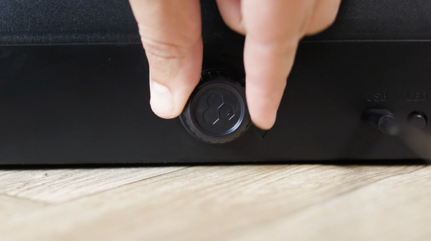 כפתור מתח מתכוונן